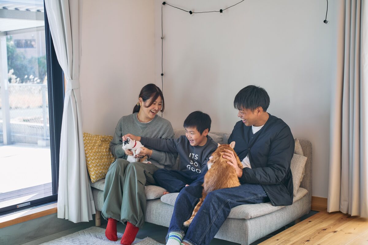 ペットと暮らす、自然素材のやさしい家。光熱費もぐっと節約できました！